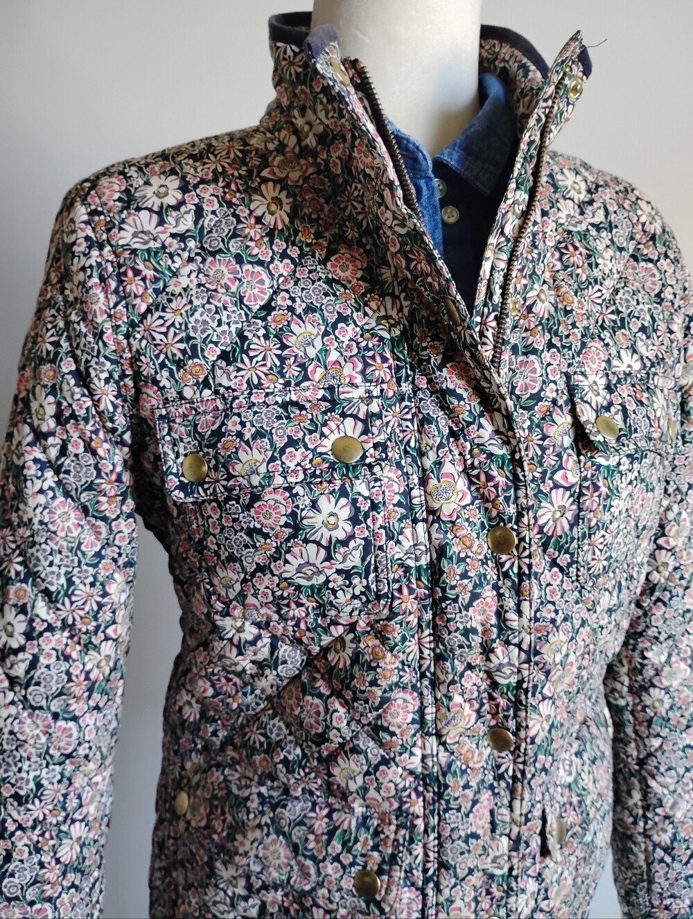 J. Crew Liberty Art Fabric Field Jacket Quilted Classic Floral Preppy Size Small